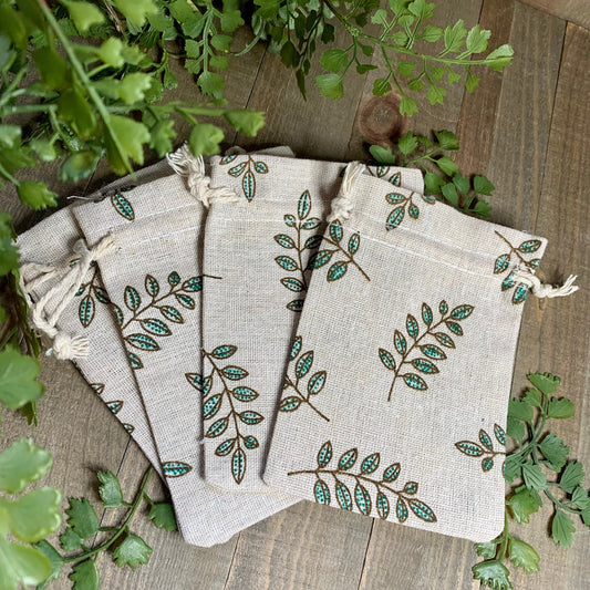 Gift Bags Leaf Pattern Burlap Bags Set of 4 | Size 4x 5.5 | Drawstring Bag | Party Supplies